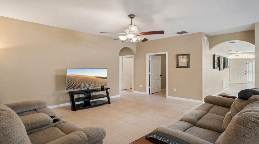 Sanford, Florida 32771, 3 Bedroom Bedrooms, ,2 Bathroombathrooms,Residential,For Sale,Marathon,0,Mfrv4950331