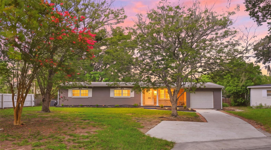 Orlando, Florida 32803, 4 Bedroom Bedrooms, ,2 Bathroombathrooms,Residential,For Sale,Braidwood,0,Mfro6429806