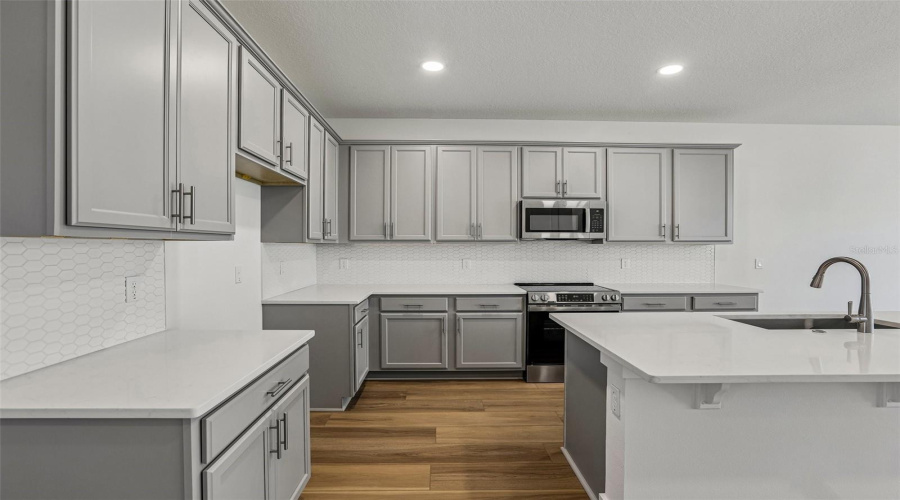 Wesley Chapel, Florida 33545, 3 Bedroom Bedrooms, ,2 Bathroombathrooms,Residential,For Sale,Clover Fin,0,Mfrtb8499365