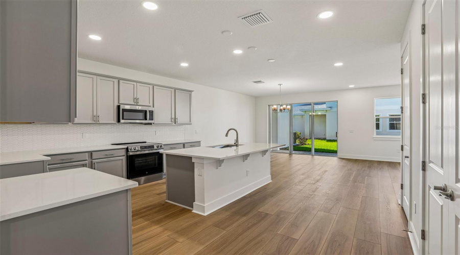 Wesley Chapel, Florida 33545, 3 Bedroom Bedrooms, ,2 Bathroombathrooms,Residential,For Sale,Clover Fin,0,Mfrtb8499365