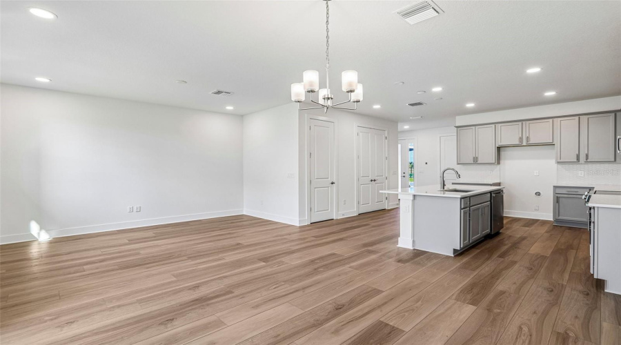 Wesley Chapel, Florida 33545, 3 Bedroom Bedrooms, ,2 Bathroombathrooms,Residential,For Sale,Clover Fin,0,Mfrtb8499365