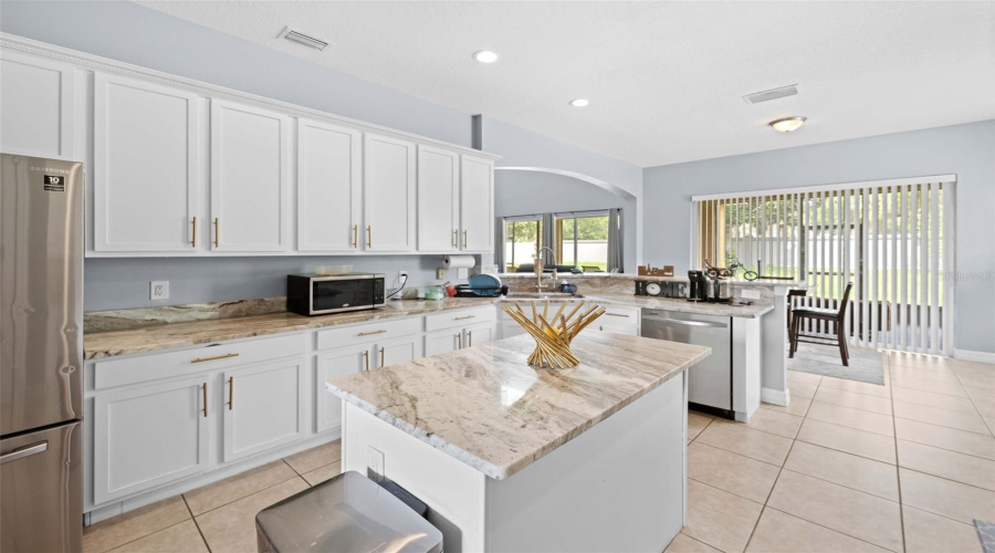Spring Hill, Florida 34609, 4 Bedroom Bedrooms, ,3 Bathroombathrooms,Residential,For Sale,Birchfield,0,Mfrtb8533161
