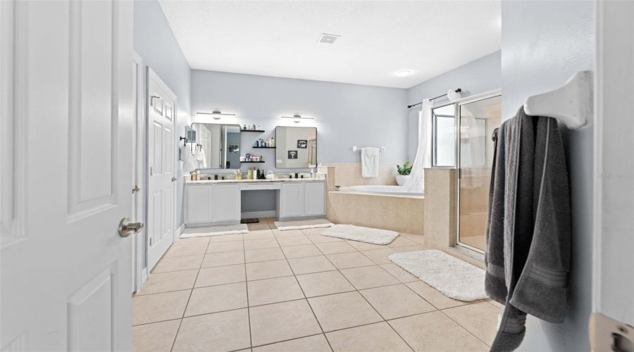 Spring Hill, Florida 34609, 4 Bedroom Bedrooms, ,3 Bathroombathrooms,Residential,For Sale,Birchfield,0,Mfrtb8533161
