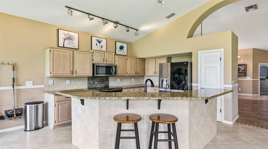 Lake Mary, Florida 32746, 3 Bedroom Bedrooms, ,2 Bathroombathrooms,Residential,For Sale,Arrowmount,0,Mfro6436658