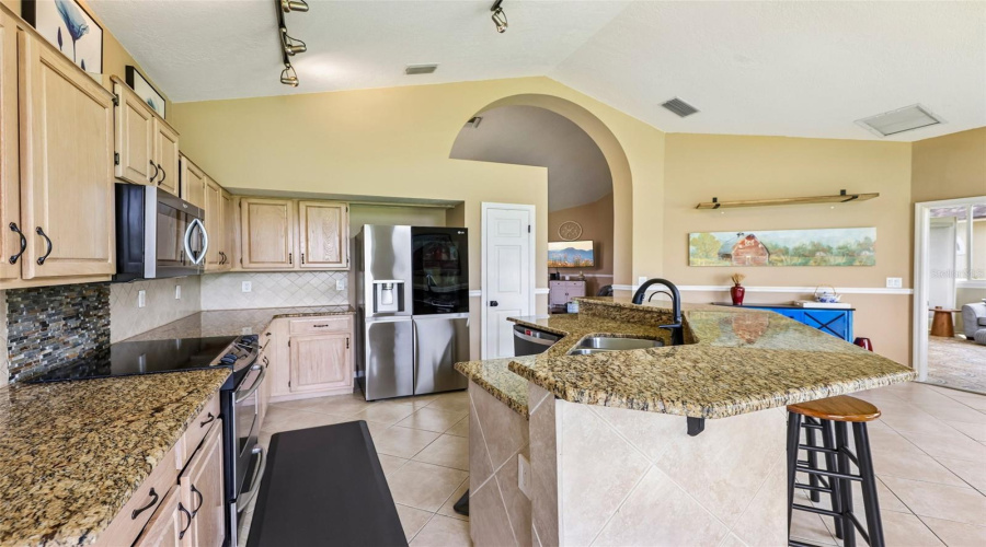 Lake Mary, Florida 32746, 3 Bedroom Bedrooms, ,2 Bathroombathrooms,Residential,For Sale,Arrowmount,0,Mfro6436658