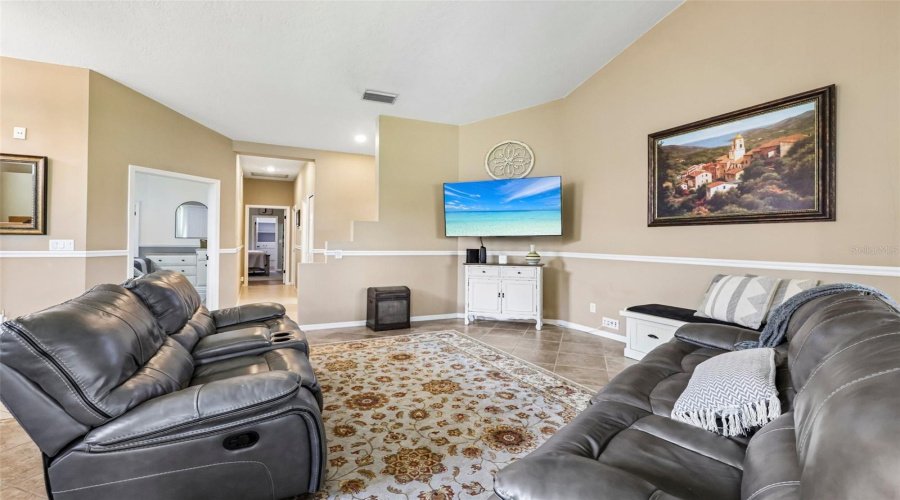 Lake Mary, Florida 32746, 3 Bedroom Bedrooms, ,2 Bathroombathrooms,Residential,For Sale,Arrowmount,0,Mfro6436658