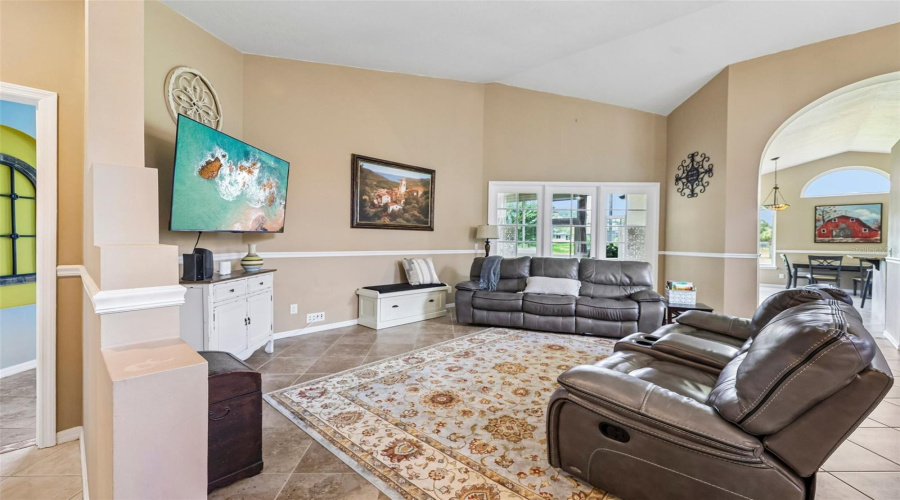 Lake Mary, Florida 32746, 3 Bedroom Bedrooms, ,2 Bathroombathrooms,Residential,For Sale,Arrowmount,0,Mfro6436658