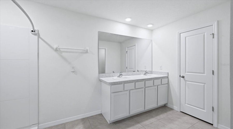 Bradenton, Florida 34208, 4 Bedroom Bedrooms, ,2 Bathroombathrooms,Residential,For Sale,Great Abaco,0,Mfra4700010
