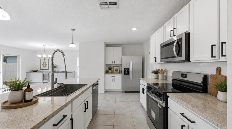 Bradenton, Florida 34208, 4 Bedroom Bedrooms, ,2 Bathroombathrooms,Residential,For Sale,Great Abaco,0,Mfra4700010