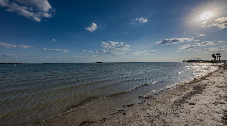 Dunedin, Florida 34698, 3 Bedroom Bedrooms, ,2 Bathroombathrooms,Residential,For Sale,Coronado,0,Mfrtb8454623
