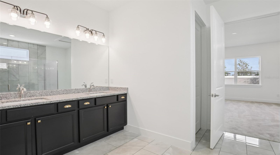 Parrish, Florida 34219, 6 Bedroom Bedrooms, ,4 Bathroombathrooms,Residential,For Sale,Golden Beach,0,Mfrtb8444921