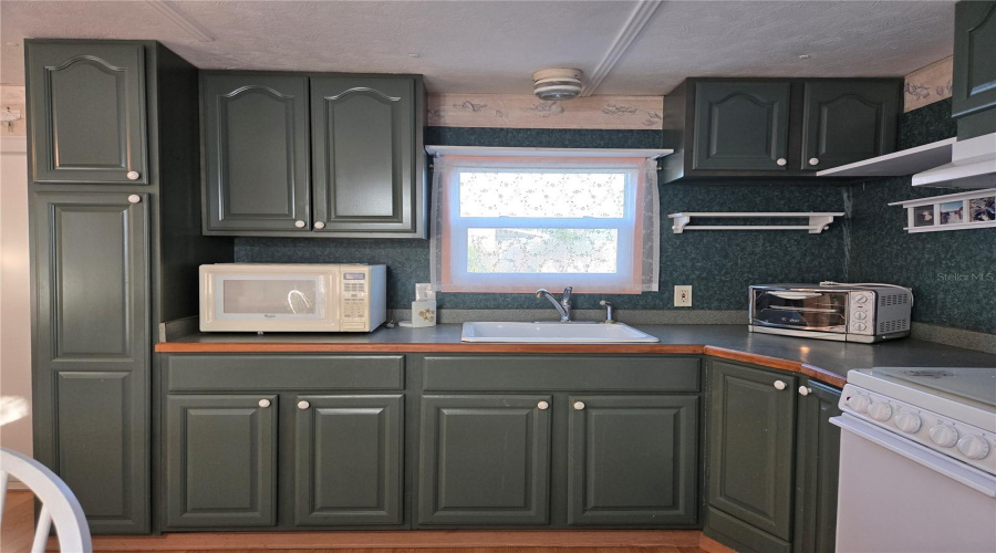 Venice, Florida 34285, 2 Bedroom Bedrooms, ,1 Bathroombathrooms,Residential,For Sale,Boxwood,0,Mfrn6141599