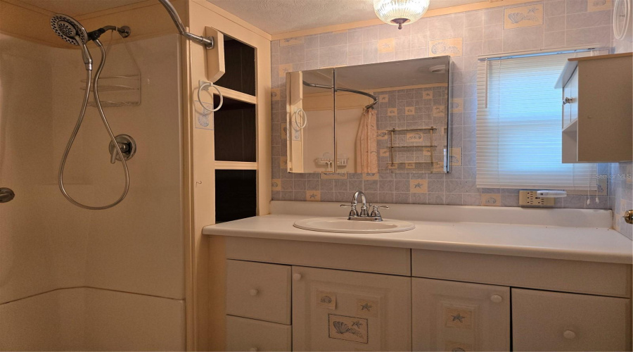 Venice, Florida 34285, 2 Bedroom Bedrooms, ,1 Bathroombathrooms,Residential,For Sale,Boxwood,0,Mfrn6141599