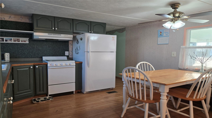 Venice, Florida 34285, 2 Bedroom Bedrooms, ,1 Bathroombathrooms,Residential,For Sale,Boxwood,0,Mfrn6141599