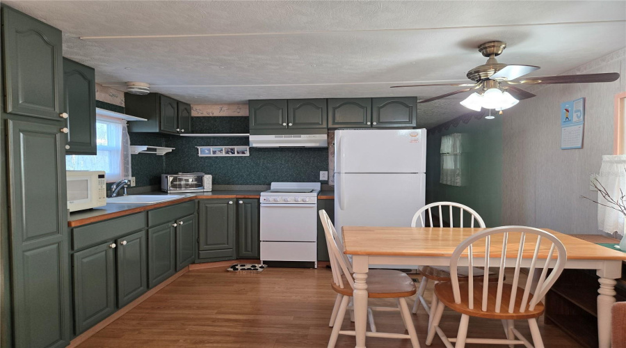 Venice, Florida 34285, 2 Bedroom Bedrooms, ,1 Bathroombathrooms,Residential,For Sale,Boxwood,0,Mfrn6141599