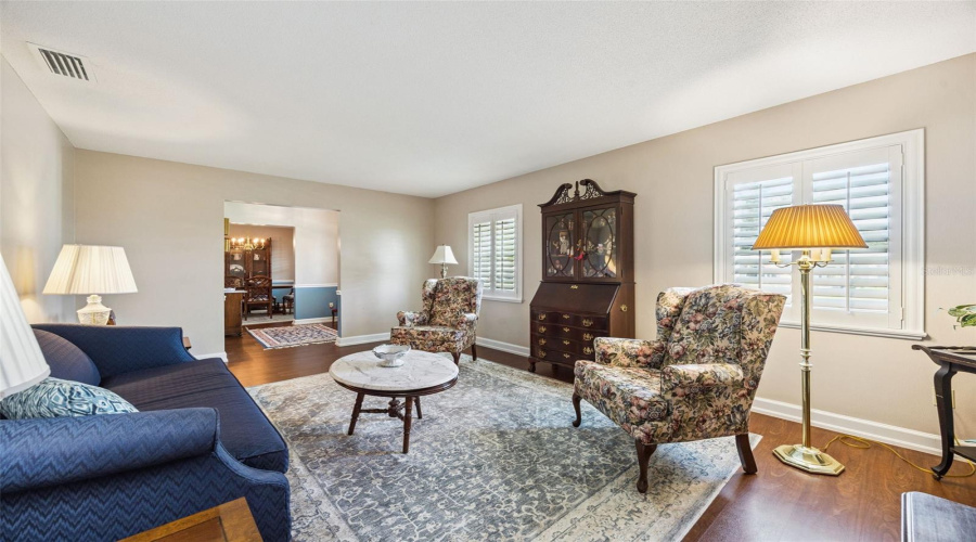 Altamonte Springs, Florida 32701, 4 Bedroom Bedrooms, ,2 Bathroombathrooms,Residential,For Sale,Oak Hill,0,Mfro6436019