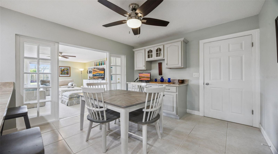 Altamonte Springs, Florida 32701, 4 Bedroom Bedrooms, ,2 Bathroombathrooms,Residential,For Sale,Oak Hill,0,Mfro6436019