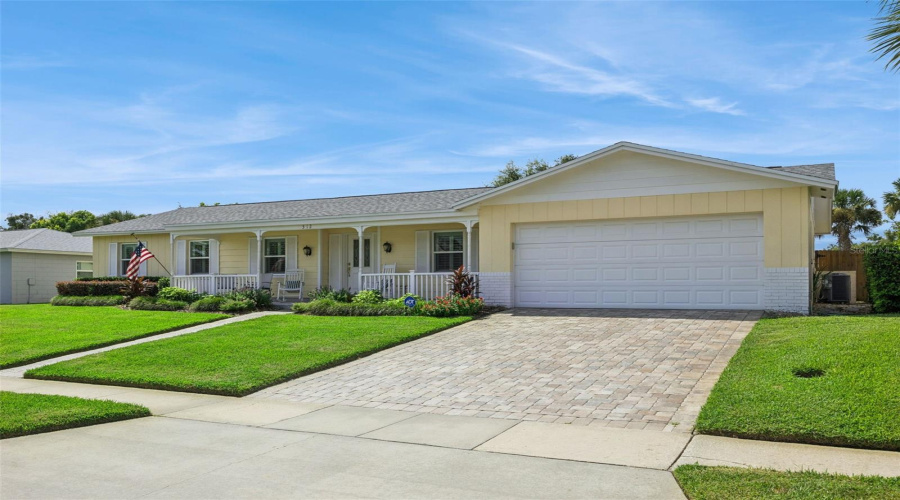 Altamonte Springs, Florida 32701, 4 Bedroom Bedrooms, ,2 Bathroombathrooms,Residential,For Sale,Oak Hill,0,Mfro6436019