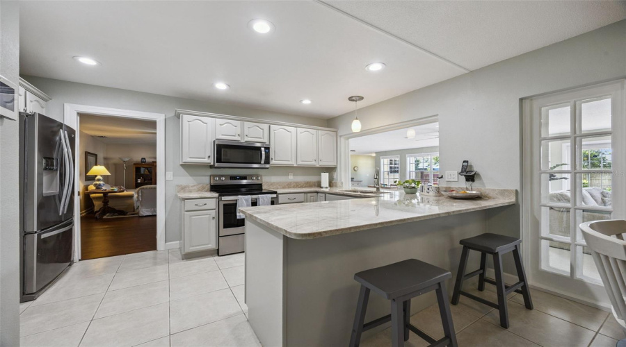 Altamonte Springs, Florida 32701, 4 Bedroom Bedrooms, ,2 Bathroombathrooms,Residential,For Sale,Oak Hill,0,Mfro6436019