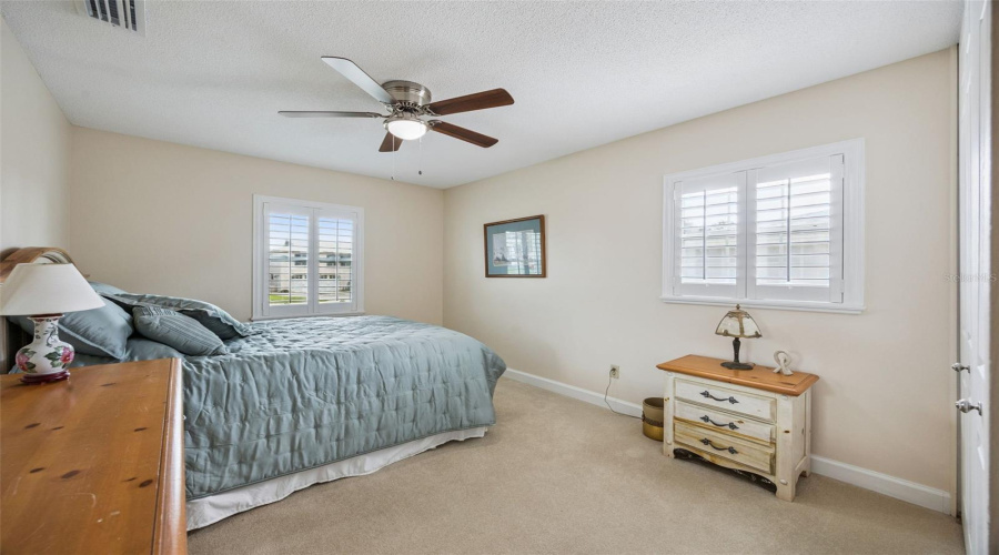 Altamonte Springs, Florida 32701, 4 Bedroom Bedrooms, ,2 Bathroombathrooms,Residential,For Sale,Oak Hill,0,Mfro6436019