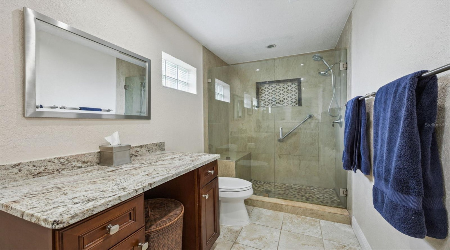 Altamonte Springs, Florida 32701, 4 Bedroom Bedrooms, ,2 Bathroombathrooms,Residential,For Sale,Oak Hill,0,Mfro6436019