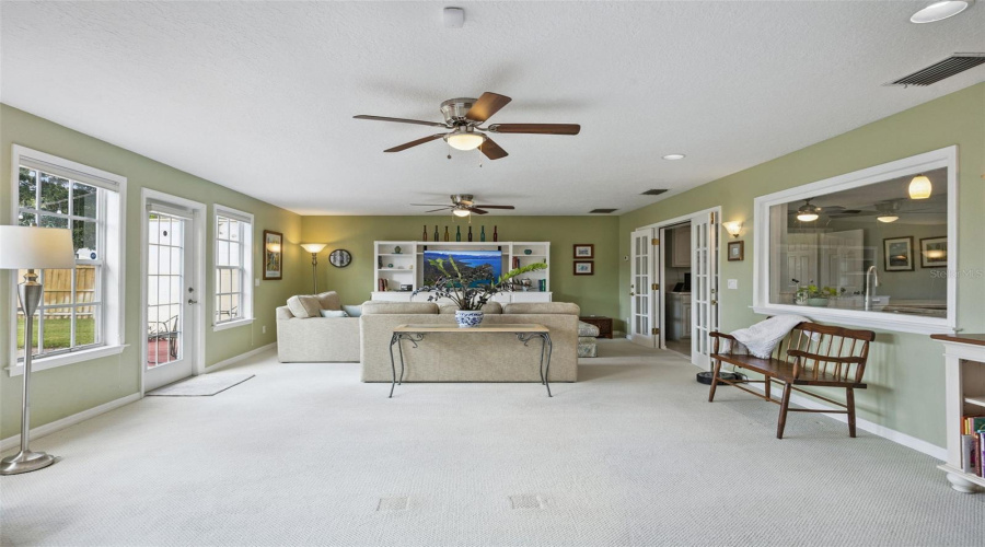 Altamonte Springs, Florida 32701, 4 Bedroom Bedrooms, ,2 Bathroombathrooms,Residential,For Sale,Oak Hill,0,Mfro6436019