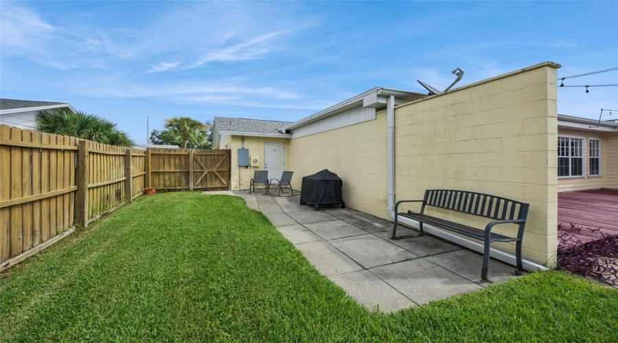Altamonte Springs, Florida 32701, 4 Bedroom Bedrooms, ,2 Bathroombathrooms,Residential,For Sale,Oak Hill,0,Mfro6436019