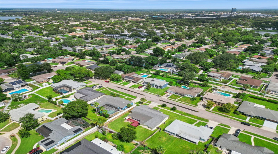 Altamonte Springs, Florida 32701, 4 Bedroom Bedrooms, ,2 Bathroombathrooms,Residential,For Sale,Oak Hill,0,Mfro6436019