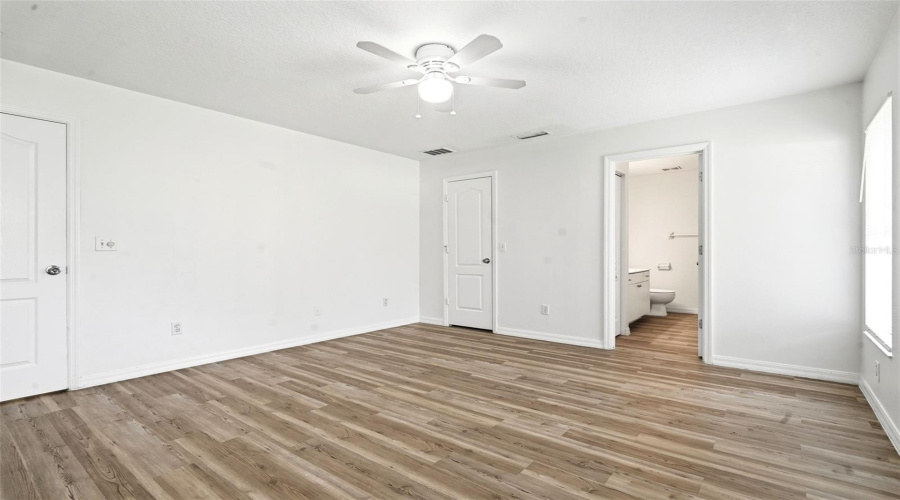 Edgewater, Florida 32141, 3 Bedroom Bedrooms, ,2 Bathroombathrooms,Residential,For Sale,Mango Tree,0,Mfrv4950209