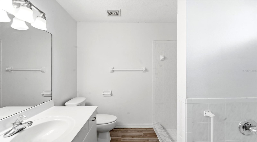 Edgewater, Florida 32141, 3 Bedroom Bedrooms, ,2 Bathroombathrooms,Residential,For Sale,Mango Tree,0,Mfrv4950209