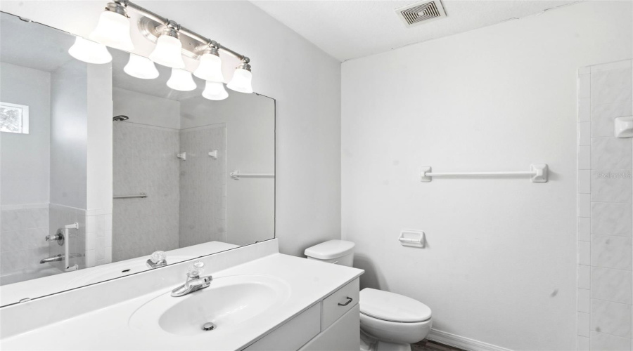 Edgewater, Florida 32141, 3 Bedroom Bedrooms, ,2 Bathroombathrooms,Residential,For Sale,Mango Tree,0,Mfrv4950209