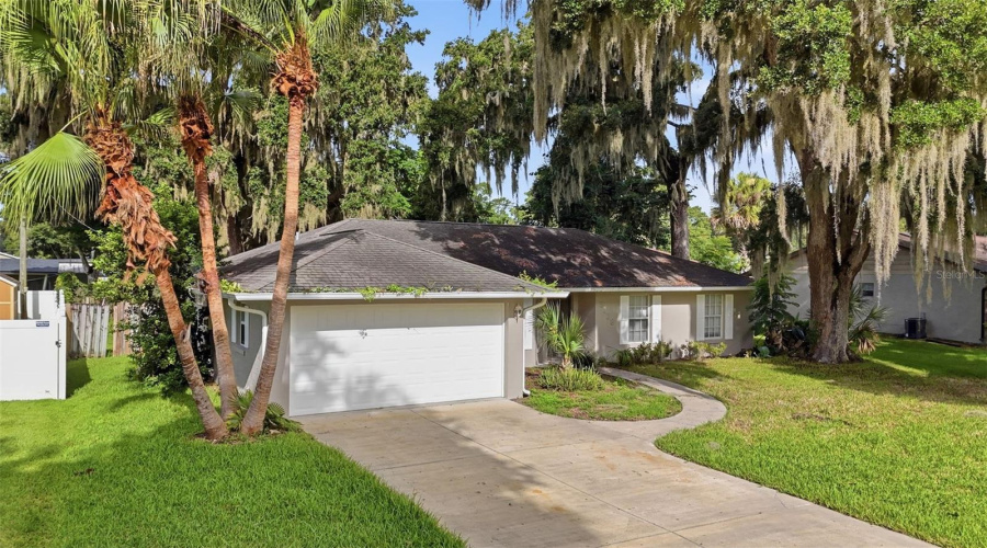 Edgewater, Florida 32141, 3 Bedroom Bedrooms, ,2 Bathroombathrooms,Residential,For Sale,Mango Tree,0,Mfrv4950209