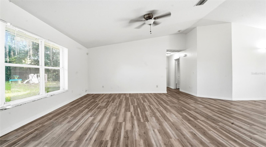 Edgewater, Florida 32141, 3 Bedroom Bedrooms, ,2 Bathroombathrooms,Residential,For Sale,Mango Tree,0,Mfrv4950209