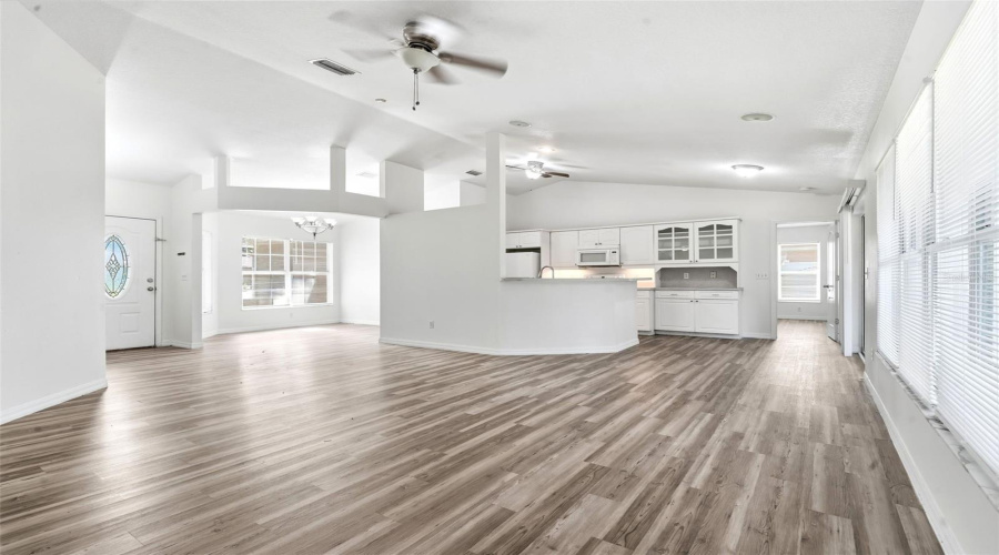 Edgewater, Florida 32141, 3 Bedroom Bedrooms, ,2 Bathroombathrooms,Residential,For Sale,Mango Tree,0,Mfrv4950209