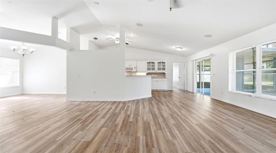 Edgewater, Florida 32141, 3 Bedroom Bedrooms, ,2 Bathroombathrooms,Residential,For Sale,Mango Tree,0,Mfrv4950209