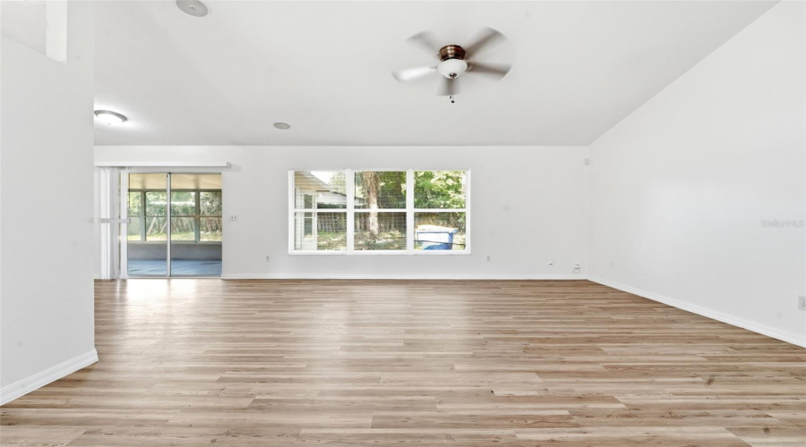 Edgewater, Florida 32141, 3 Bedroom Bedrooms, ,2 Bathroombathrooms,Residential,For Sale,Mango Tree,0,Mfrv4950209