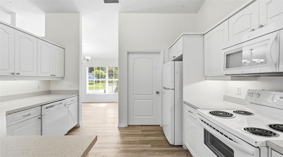 Edgewater, Florida 32141, 3 Bedroom Bedrooms, ,2 Bathroombathrooms,Residential,For Sale,Mango Tree,0,Mfrv4950209