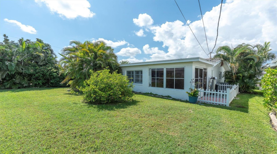 Pinellas Park, Florida 33782, 2 Bedroom Bedrooms, ,1 Bathroombathrooms,Residential,For Sale,98Th,0,Mfrtb8514191