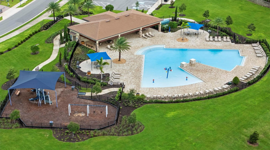 Community Pool / Amenities