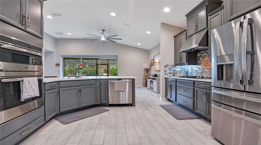 Kitchen Pic 2