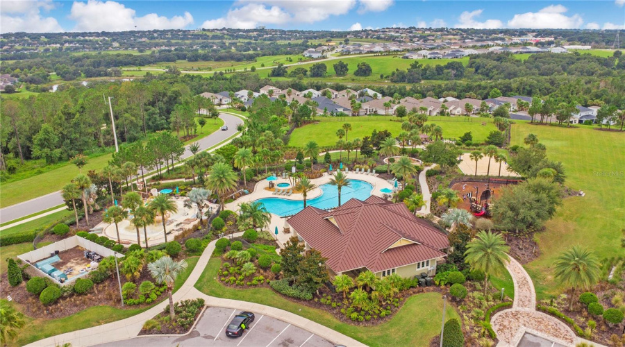 Aerial View/ Community Amenities