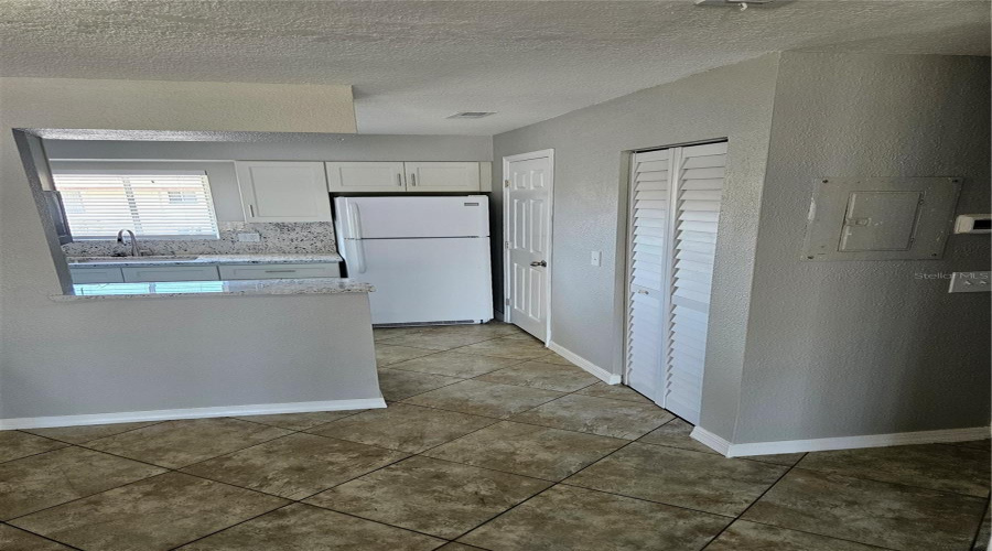 Sarasota, Florida 34237, 2 Bedroom Bedrooms, ,1 Bathroombathrooms,Residential,For Sale,Hidden Lake,0,Mfra4683649