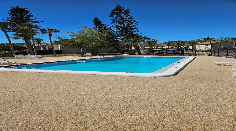 Sarasota, Florida 34237, 2 Bedroom Bedrooms, ,1 Bathroombathrooms,Residential,For Sale,Hidden Lake,0,Mfra4683649
