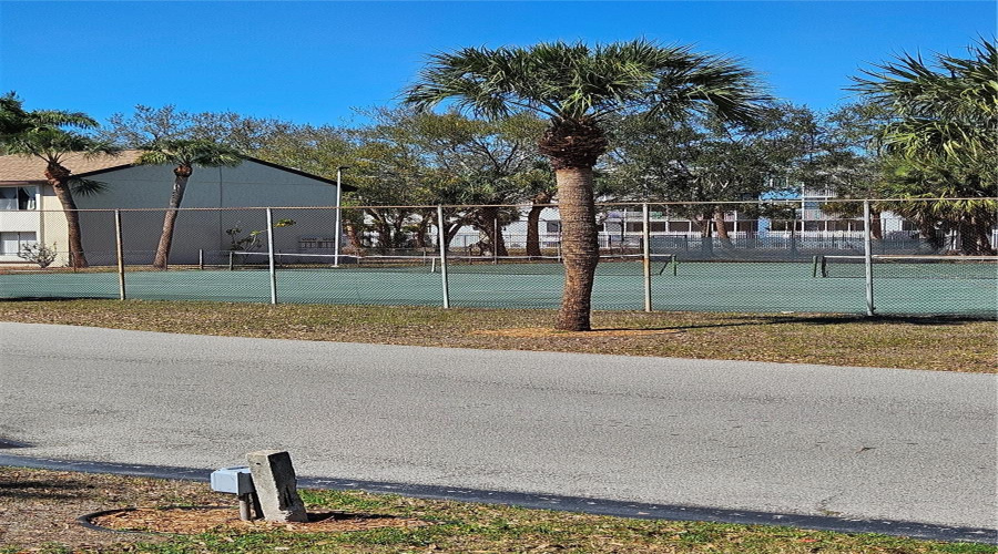 Sarasota, Florida 34237, 2 Bedroom Bedrooms, ,1 Bathroombathrooms,Residential,For Sale,Hidden Lake,0,Mfra4683649
