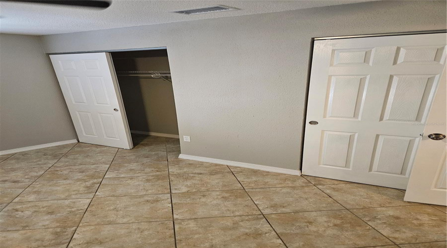 Sarasota, Florida 34237, 2 Bedroom Bedrooms, ,1 Bathroombathrooms,Residential,For Sale,Hidden Lake,0,Mfra4683649