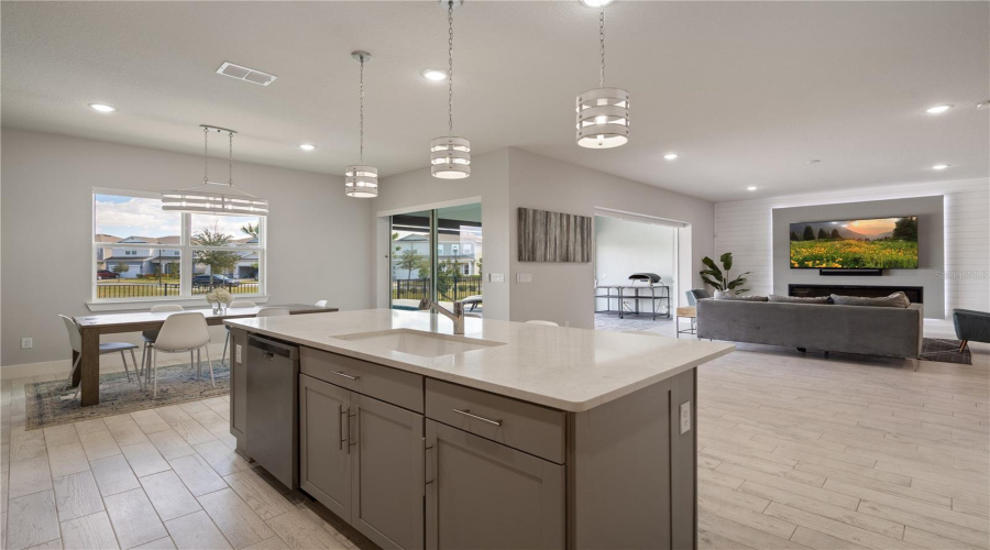 Orlando, Florida 32827, 5 Bedroom Bedrooms, ,4 Bathroombathrooms,Residential,For Sale,Panama Beach,0,Mfro6385912