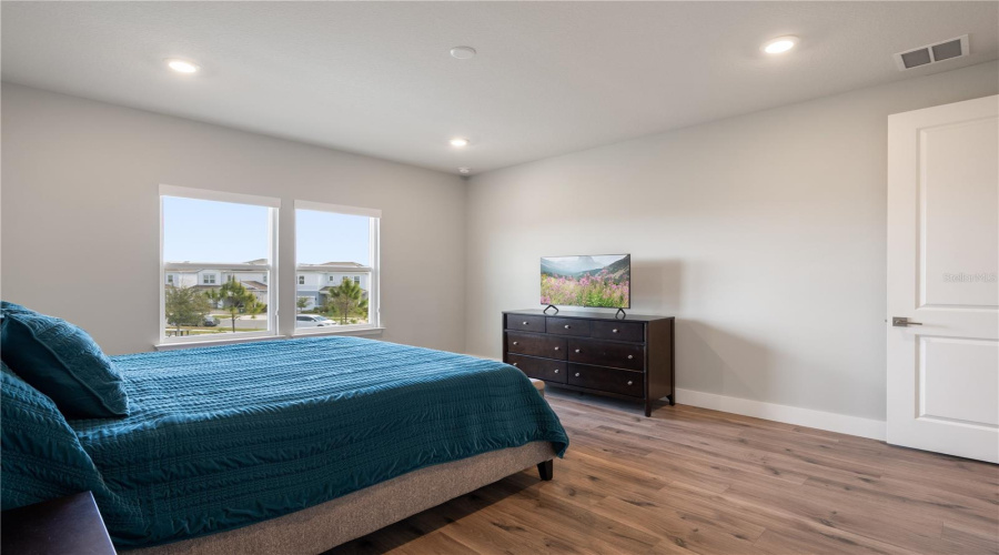 Orlando, Florida 32827, 5 Bedroom Bedrooms, ,4 Bathroombathrooms,Residential,For Sale,Panama Beach,0,Mfro6385912