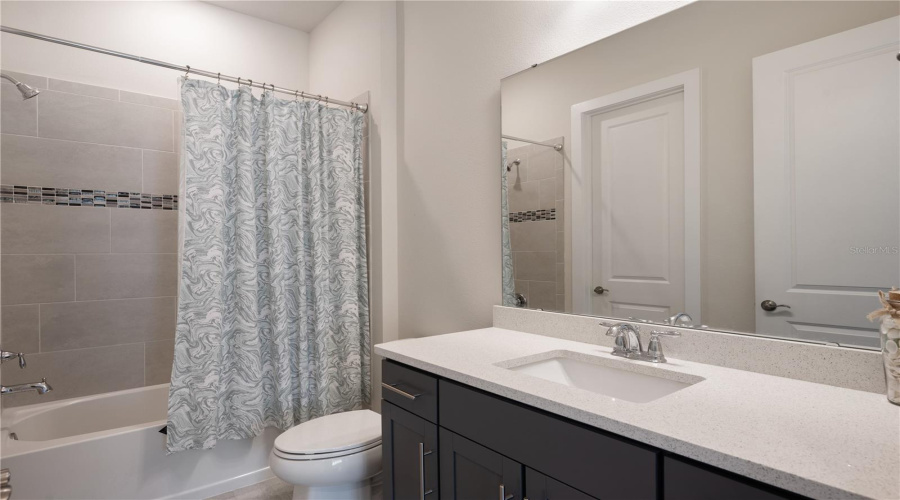 Orlando, Florida 32827, 5 Bedroom Bedrooms, ,4 Bathroombathrooms,Residential,For Sale,Panama Beach,0,Mfro6385912