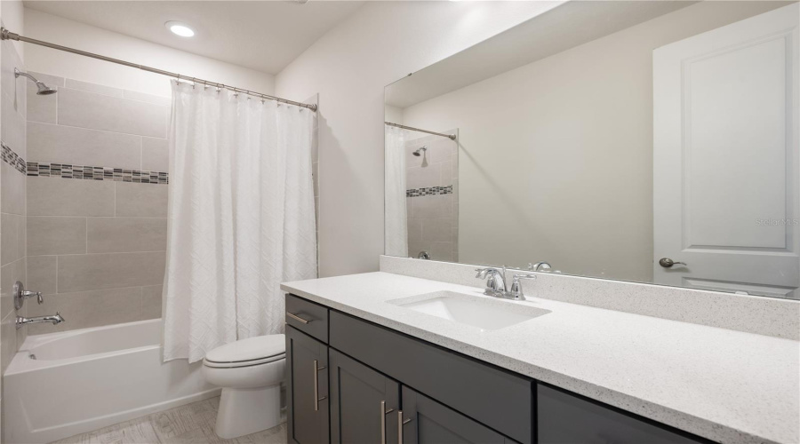 Orlando, Florida 32827, 5 Bedroom Bedrooms, ,4 Bathroombathrooms,Residential,For Sale,Panama Beach,0,Mfro6385912