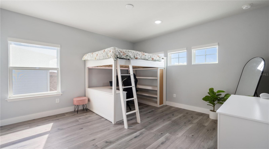 Orlando, Florida 32827, 5 Bedroom Bedrooms, ,4 Bathroombathrooms,Residential,For Sale,Panama Beach,0,Mfro6385912